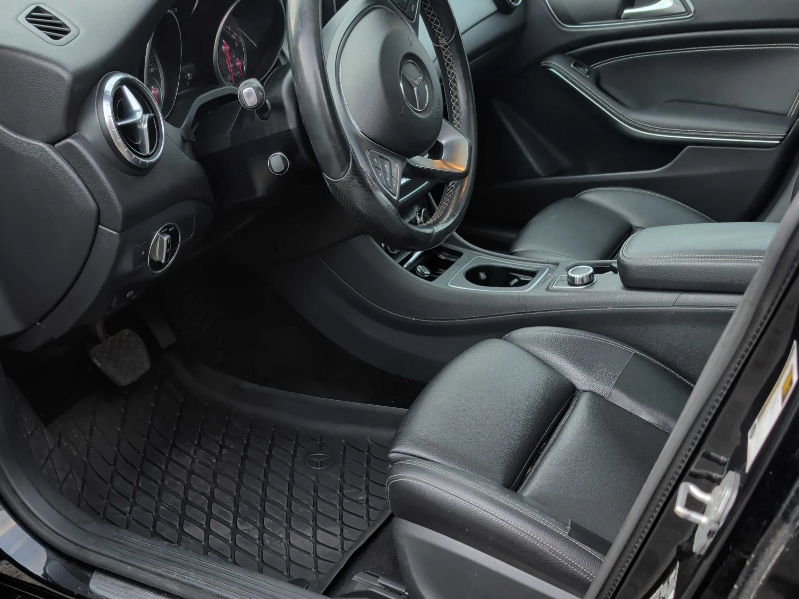 Mercedes-Benz CLA 250 * АВТОКРЕДИТ * ГЛАВНО ПРЕДСТАВИТЕЛСТВО, снимка 7 - Автомобили и джипове - 56048587