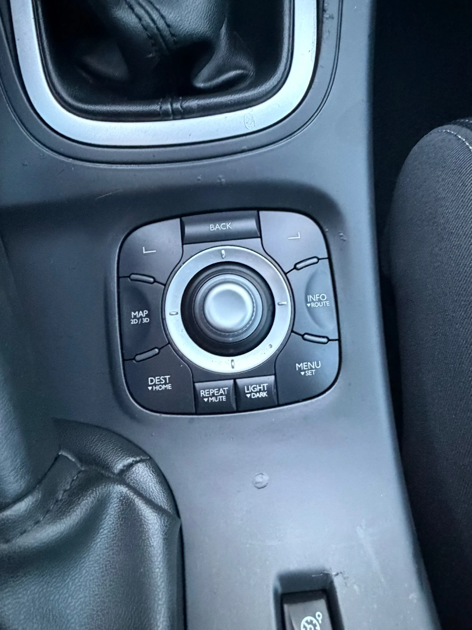 Renault Megane 1.5DCI ИТАЛИЯ НАВИ EURO 5B, снимка 13 - Автомобили и джипове - 56202666