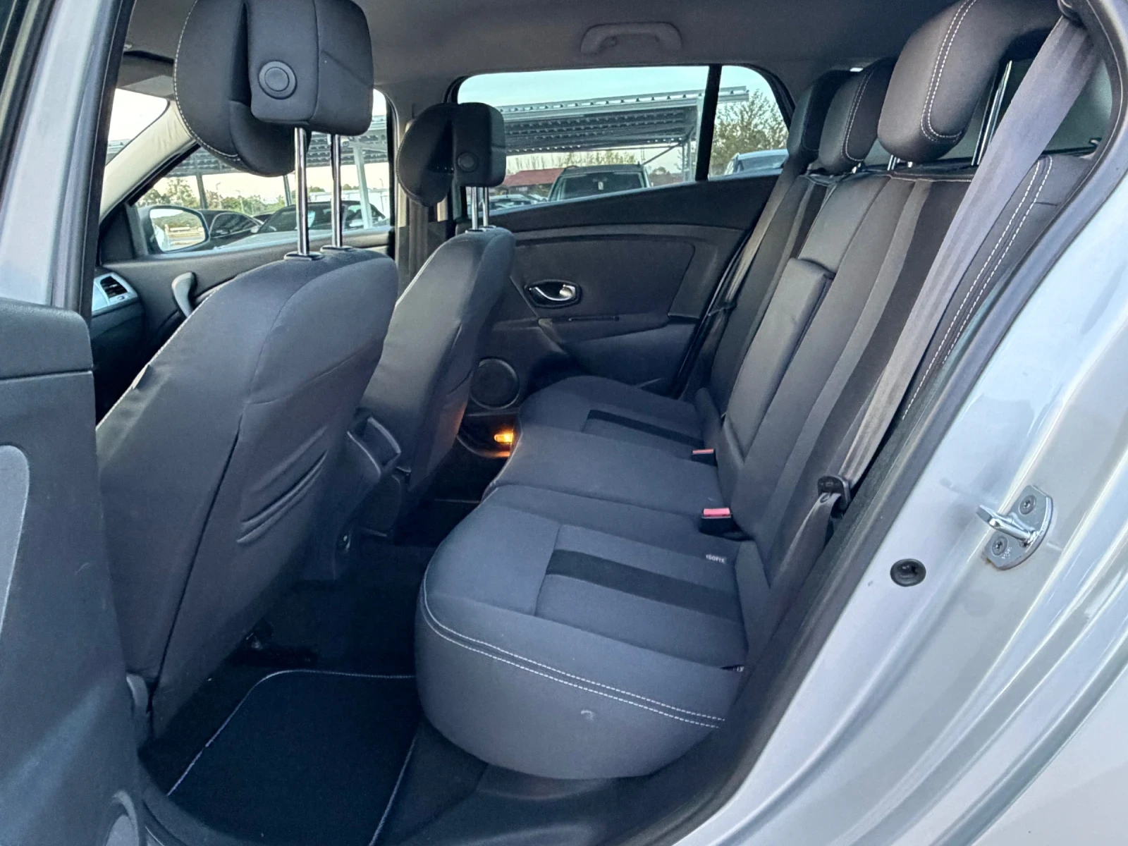 Renault Megane 1.5DCI ИТАЛИЯ НАВИ EURO 5B, снимка 9 - Автомобили и джипове - 56202666