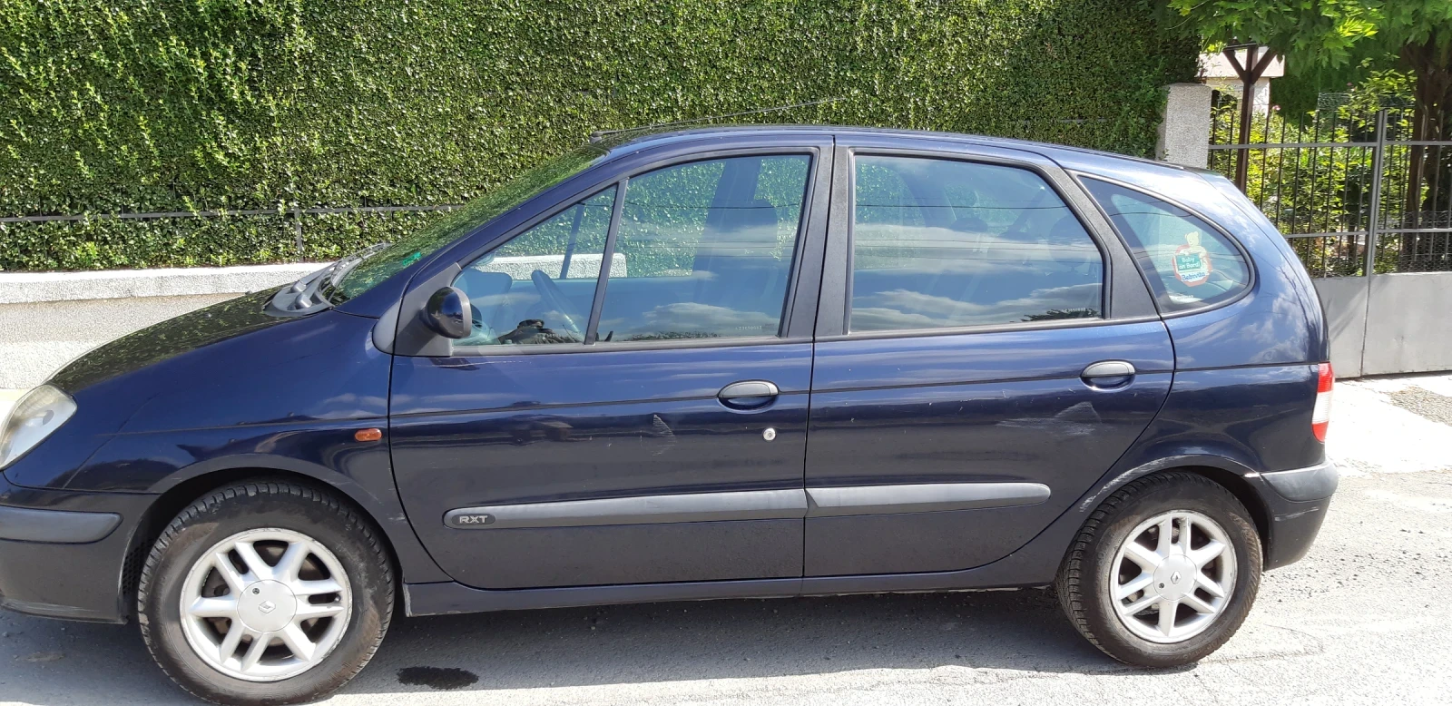Renault Scenic, снимка 2 - Автомобили и джипове - 56259526