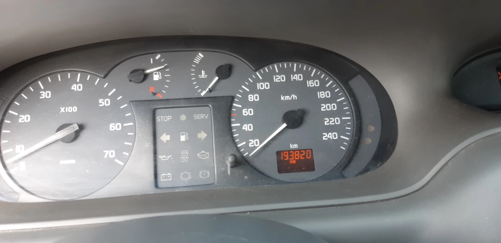 Renault Scenic, снимка 12 - Автомобили и джипове - 56259526
