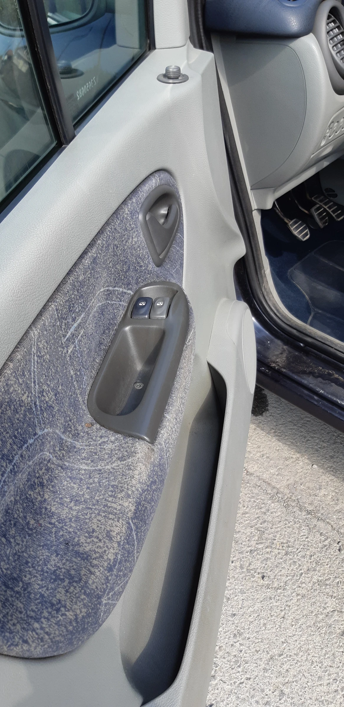 Renault Scenic, снимка 10 - Автомобили и джипове - 56259526