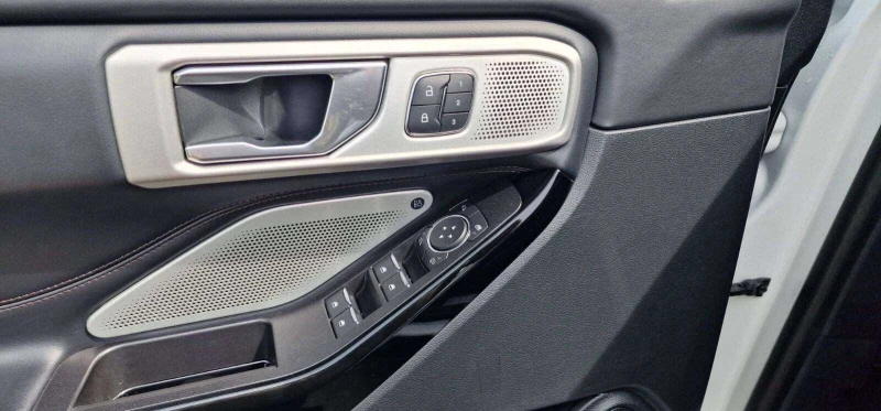 Ford Explorer 3.0 EcoBoost V6, снимка 14 - Автомобили и джипове - 53182722