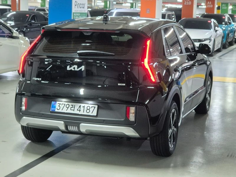 Kia Niro Trendy| 139к.с.| ВКЛ.ТЕХНОТЕСТ, снимка 3 - Автомобили и джипове - 55700265