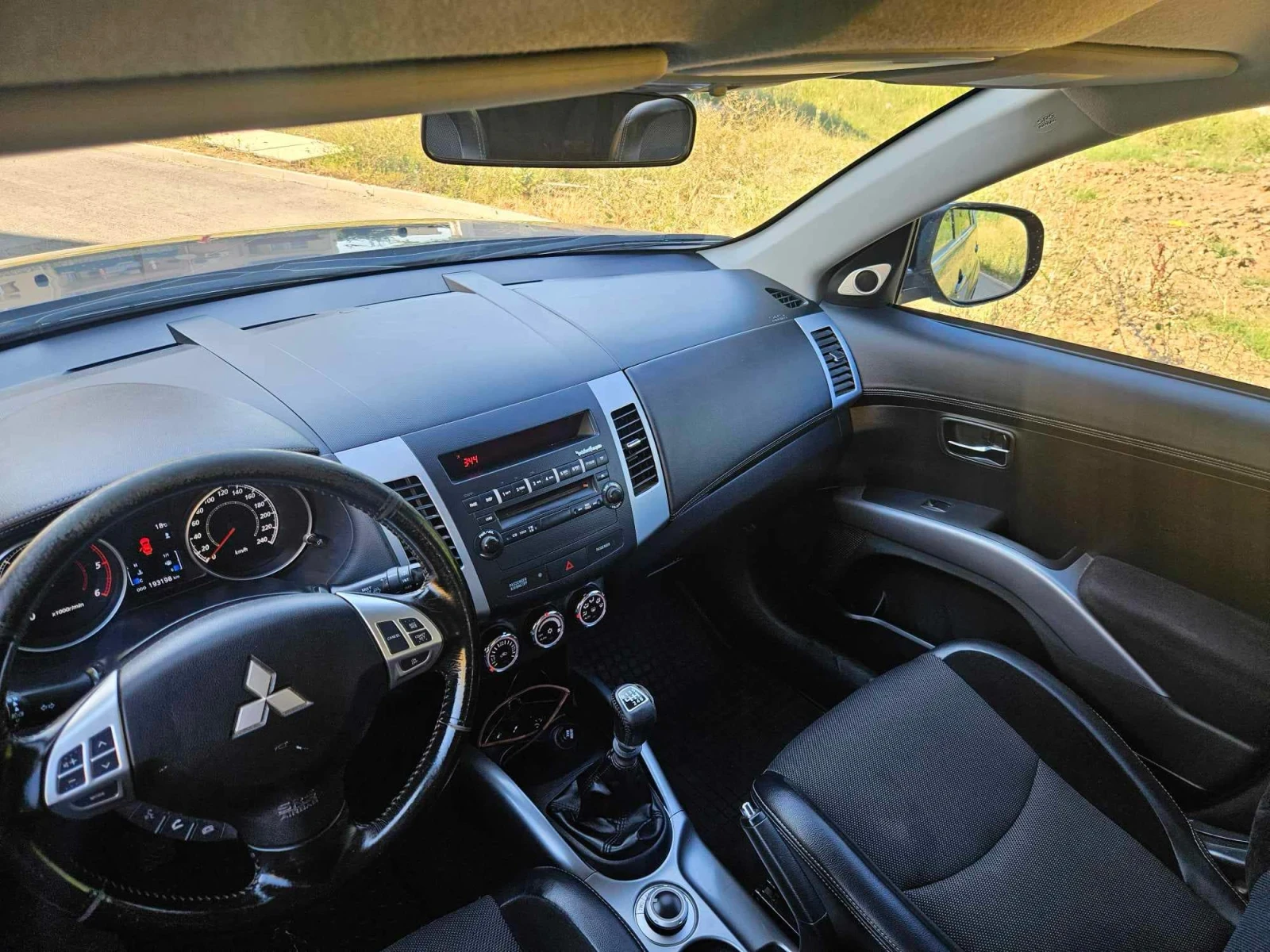 Mitsubishi Outlander 2.2 DID 140 - изображение 9