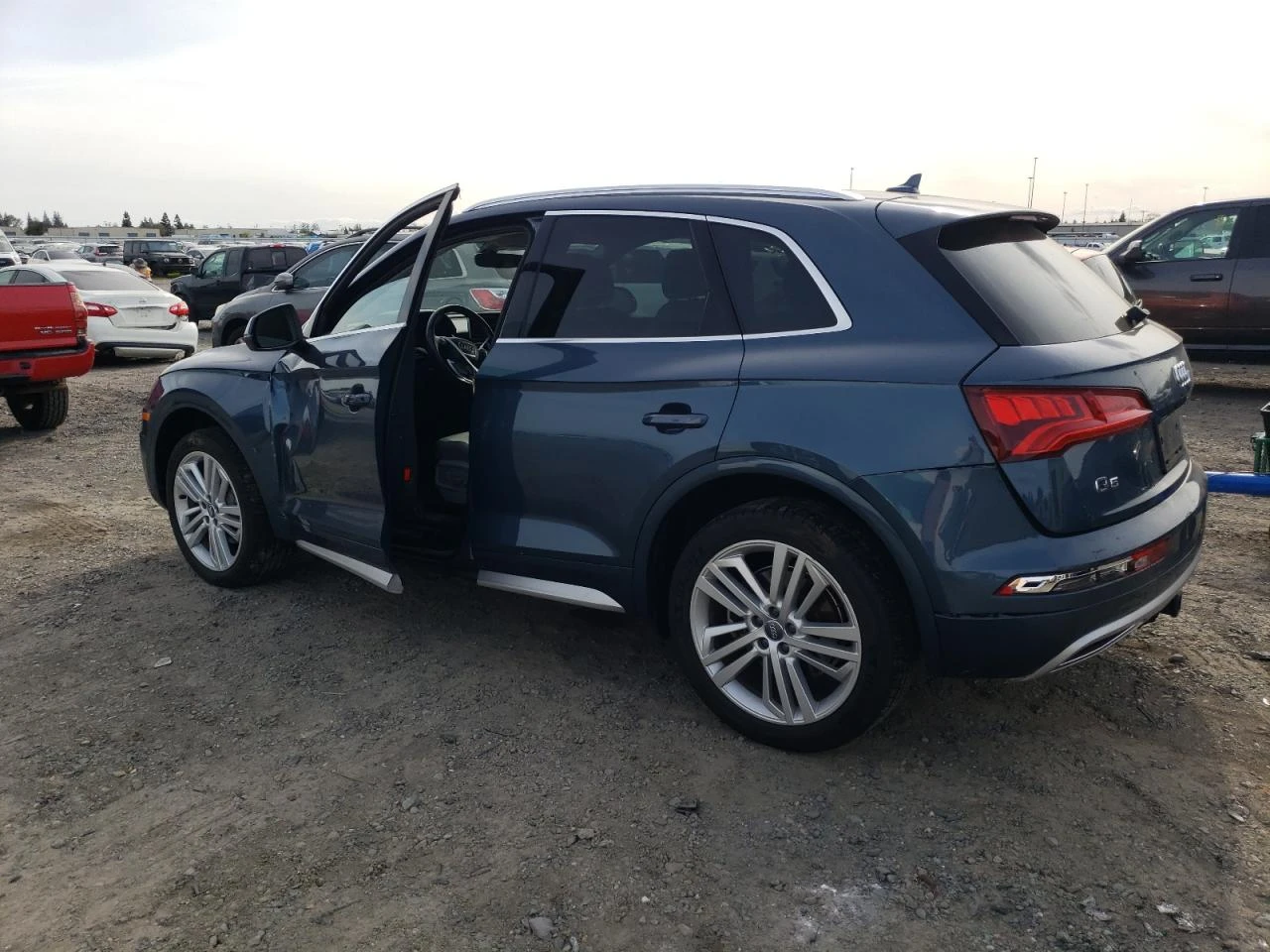 Audi Q5 B&O* ПОДГРЕВ* ОБДУХВАНЕ* ДИГИТАЛНО ТАБЛО* ПАНО - изображение 4