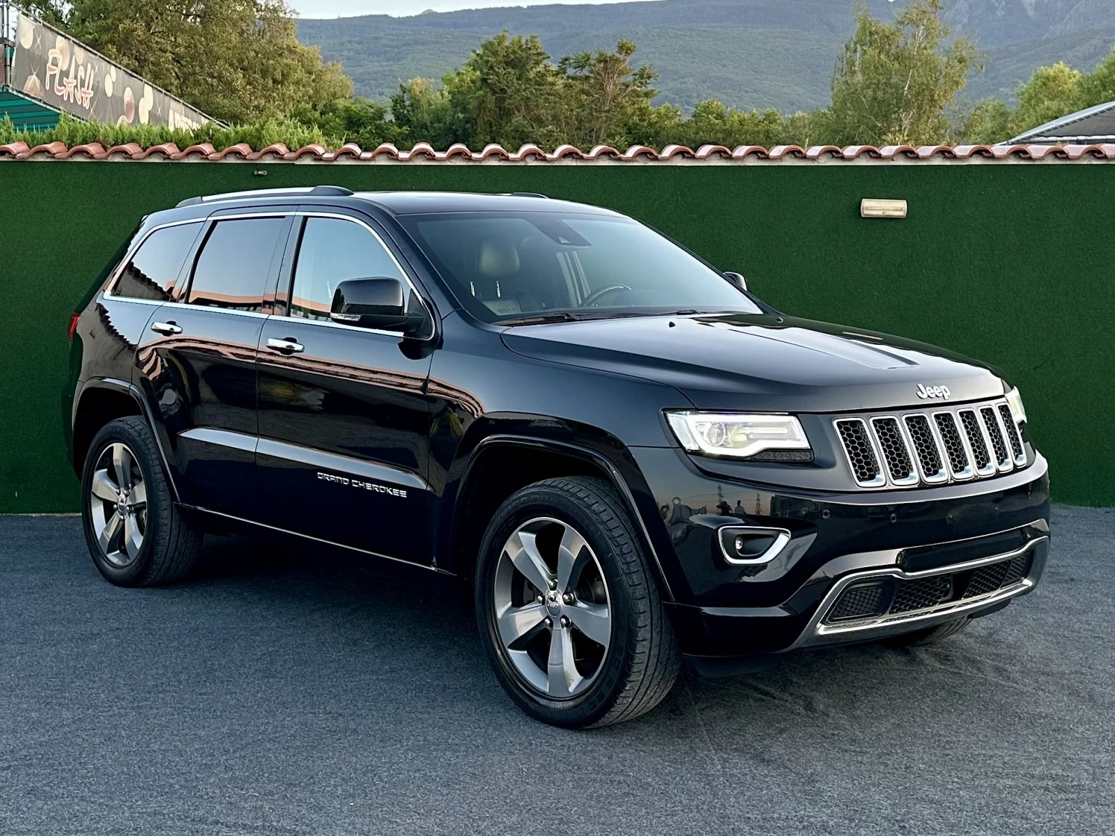 Jeep Grand cherokee Overland 3.0CRDI Панорама  - изображение 2