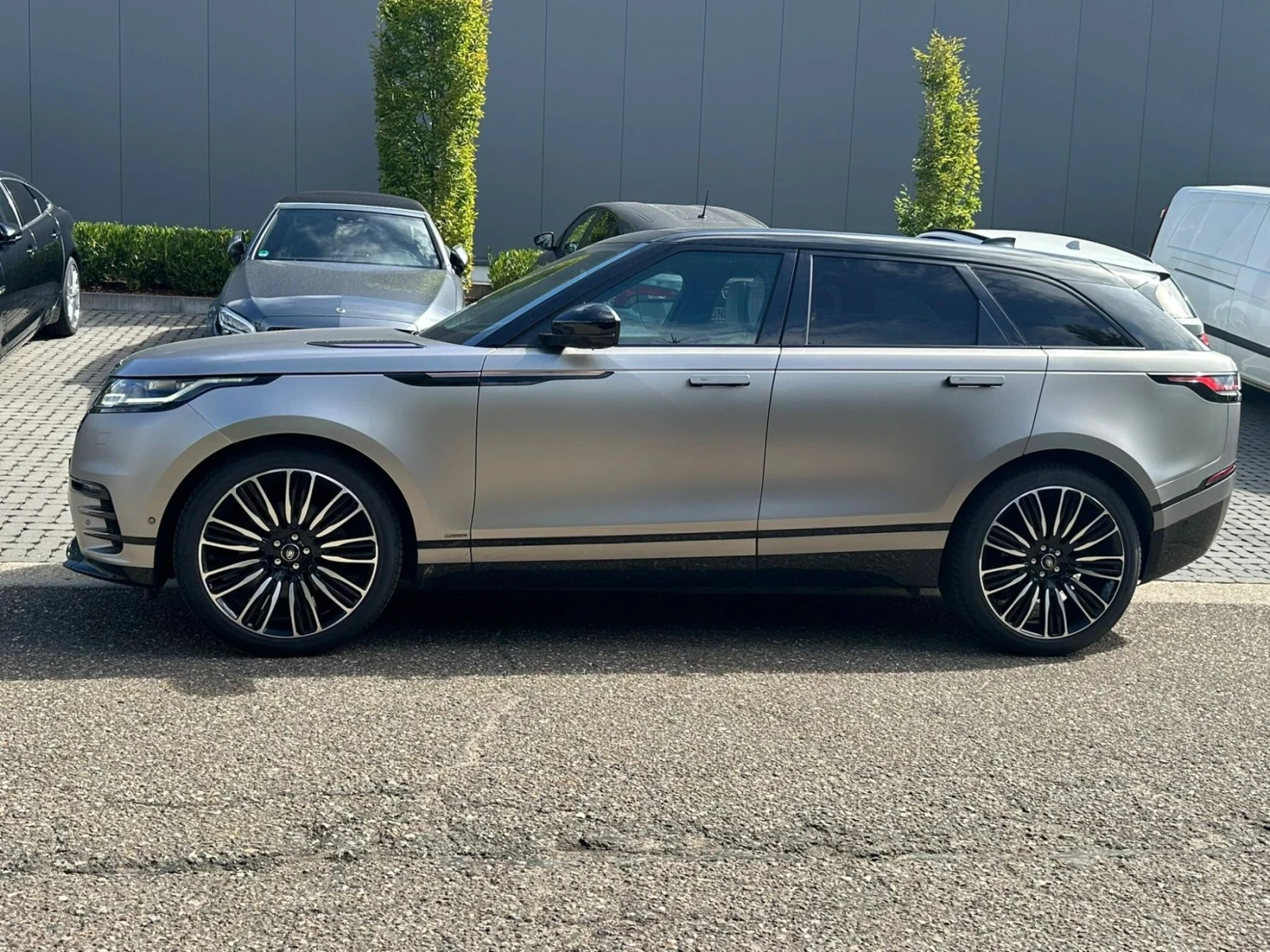 Land Rover Range Rover Velar R Dynamic 3.0 d HSE - изображение 7