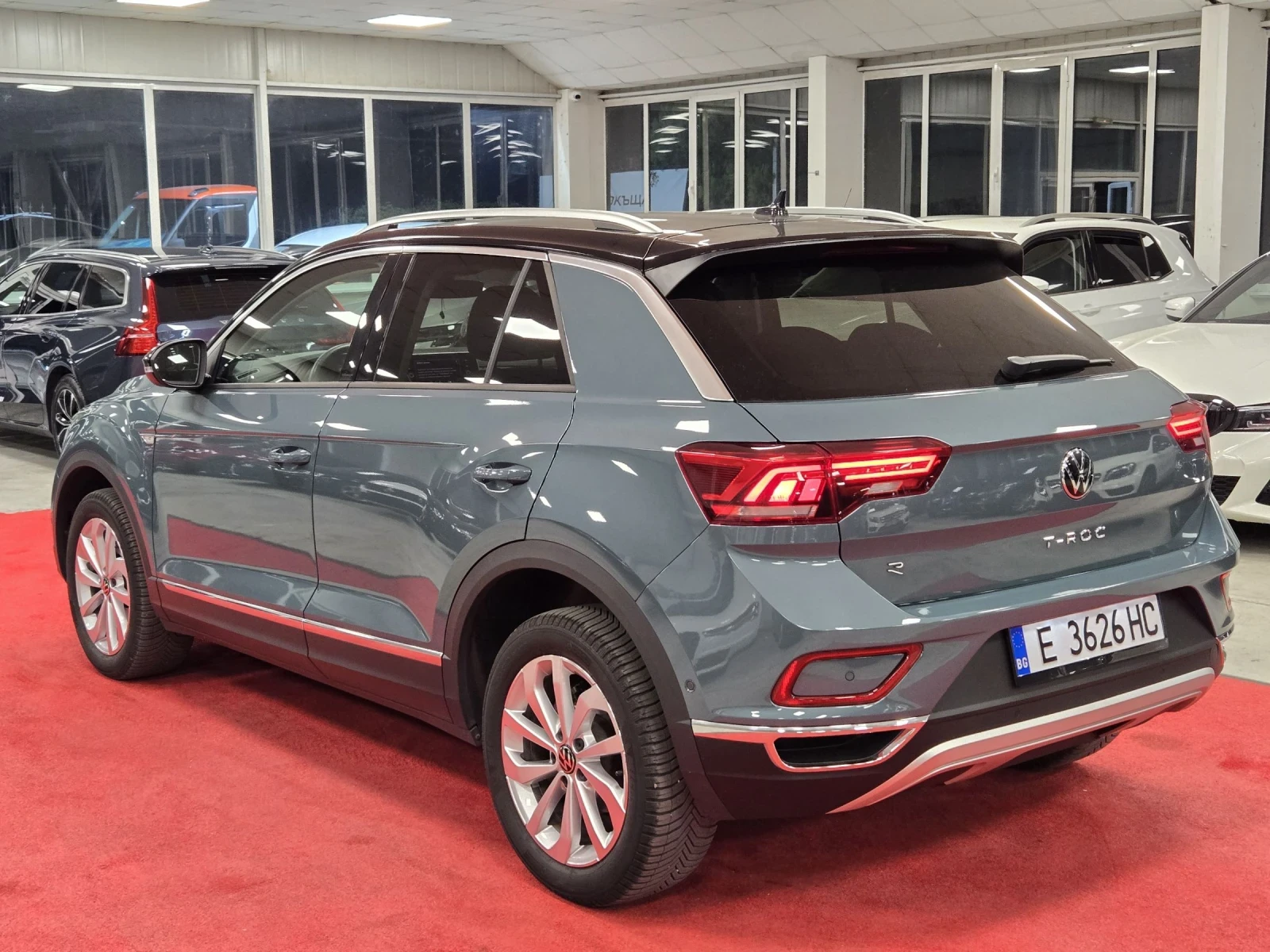 VW T-Roc 1.5 TSI DSG | IQ Light | Model 2023 - изображение 4