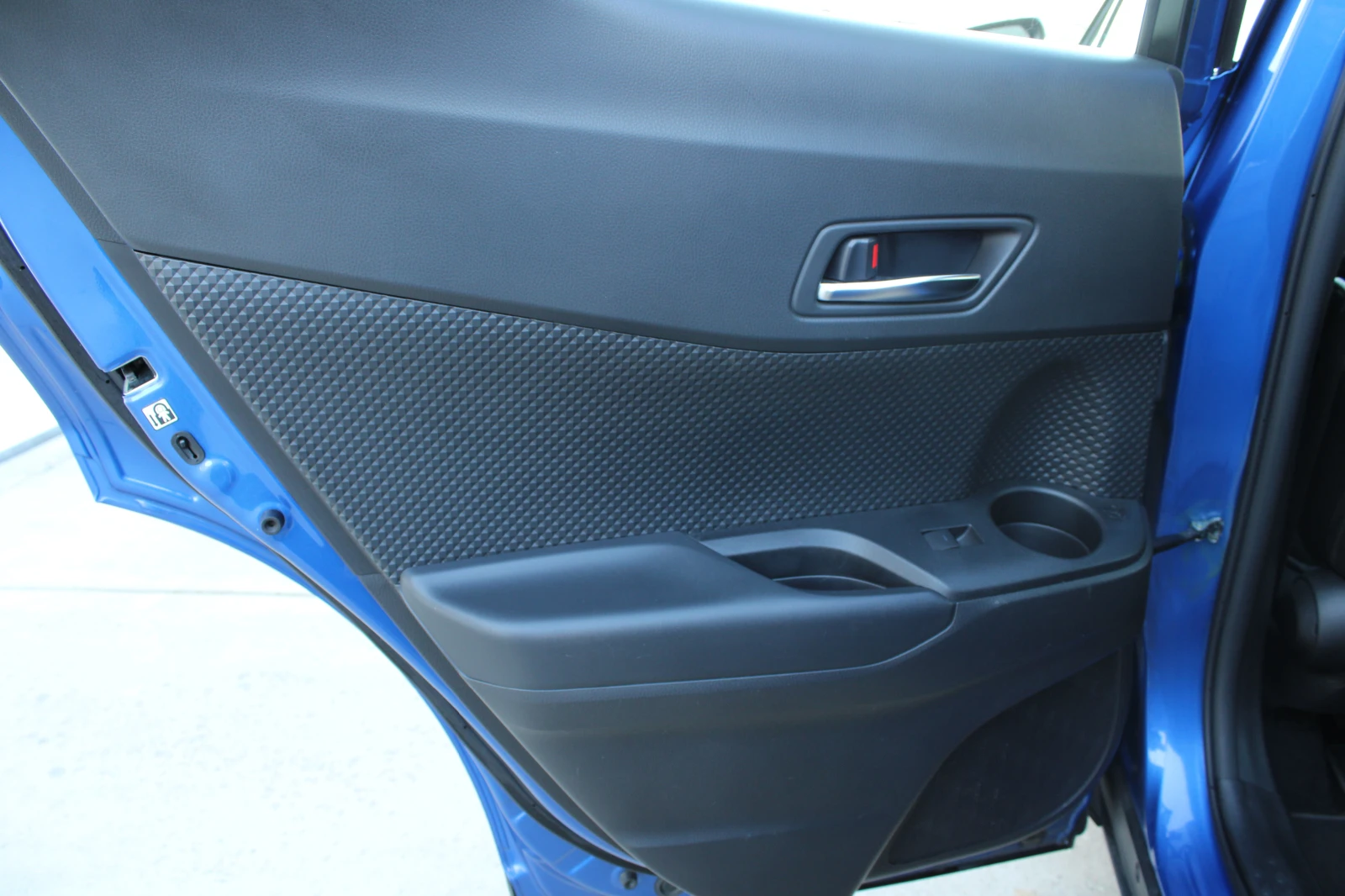 Toyota C-HR 2.0i  | Mobile.bg � ����������� 14