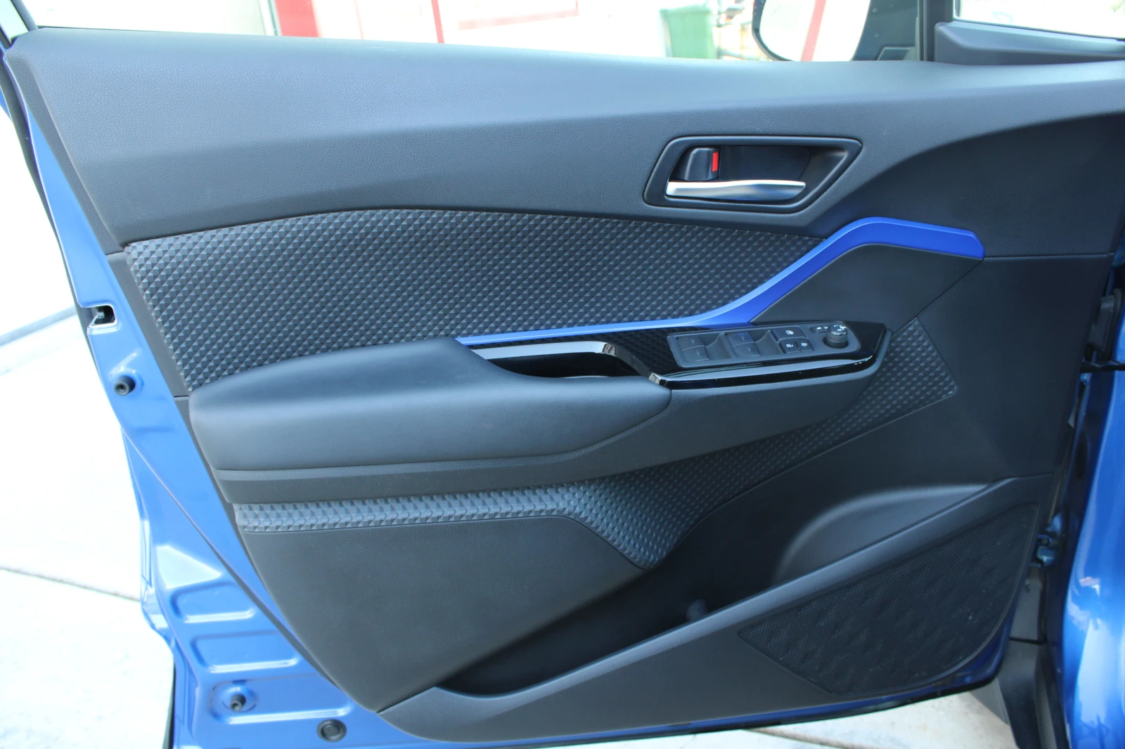 Toyota C-HR 2.0i  | Mobile.bg � ����������� 8