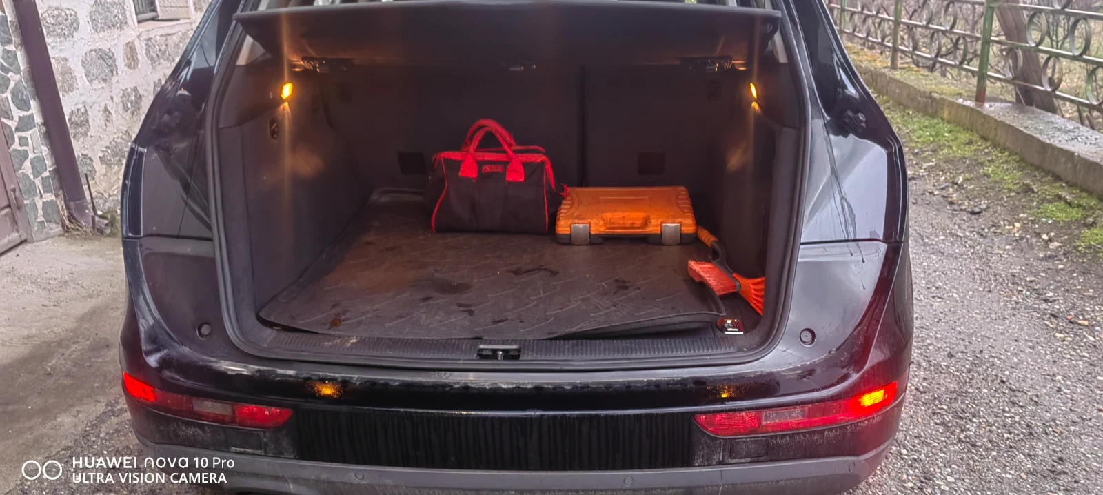 Audi Q5 2.0TDI, снимка 10 - Автомобили и джипове - 53891011