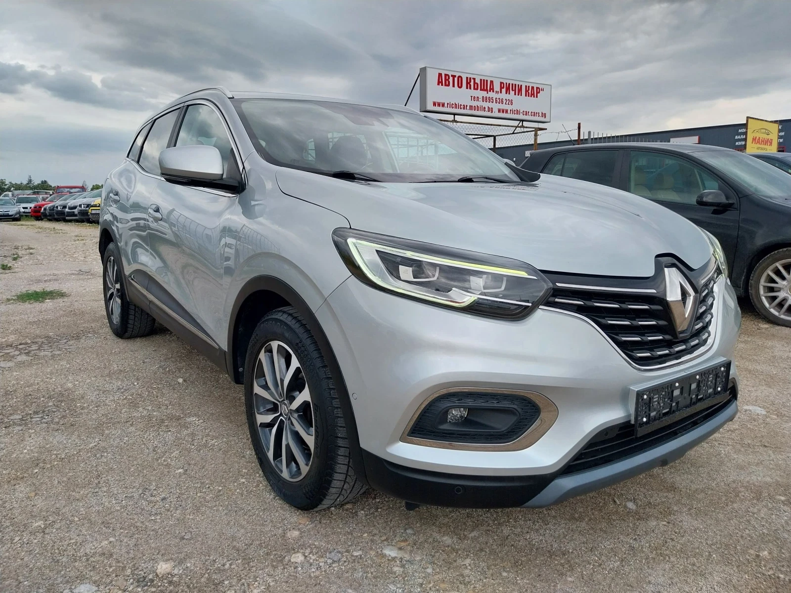 Renault Kadjar 1.5 Blue DCI/EDC, снимка 3 - Автомобили и джипове - 55151513