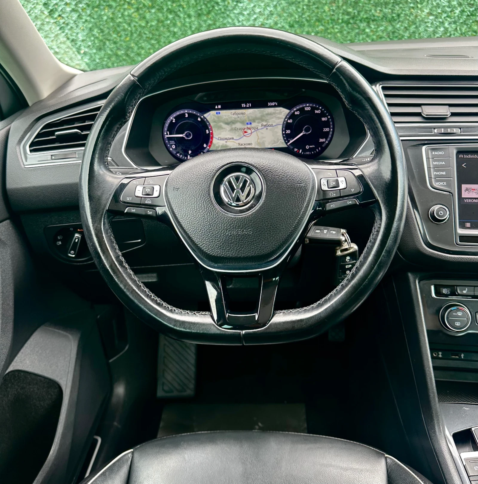 VW Tiguan 2.0 TDI 150ks 4Motion KAMERA DIGITAL DISTRONIK PAN, снимка 17 - Автомобили и джипове - 55437175