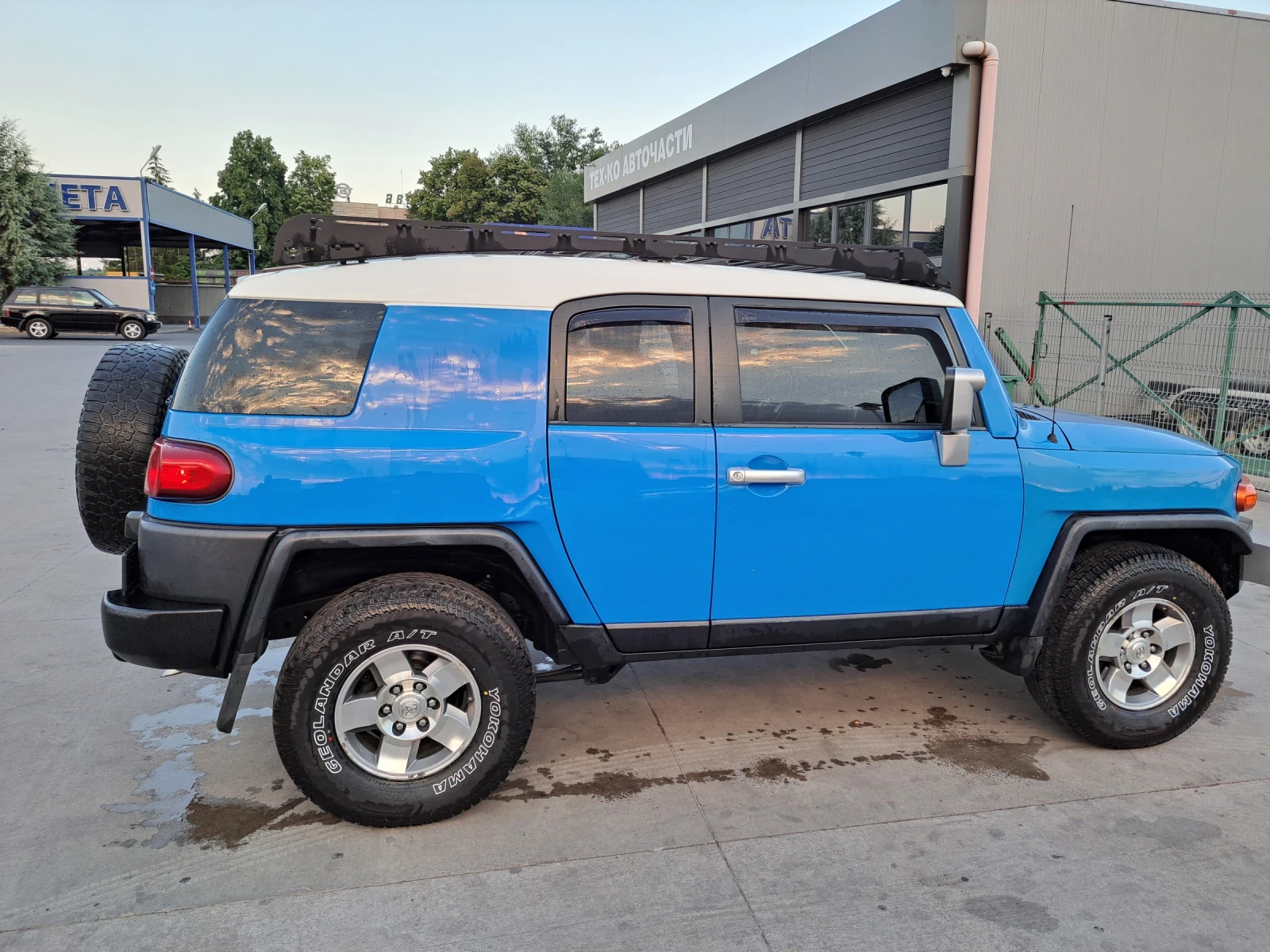 Toyota Fj cruiser, снимка 3 - Автомобили и джипове - 55565604