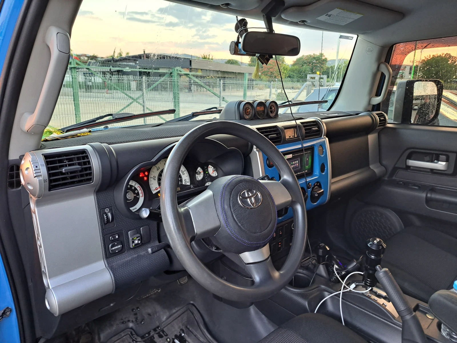 Toyota Fj cruiser, снимка 6 - Автомобили и джипове - 55565604