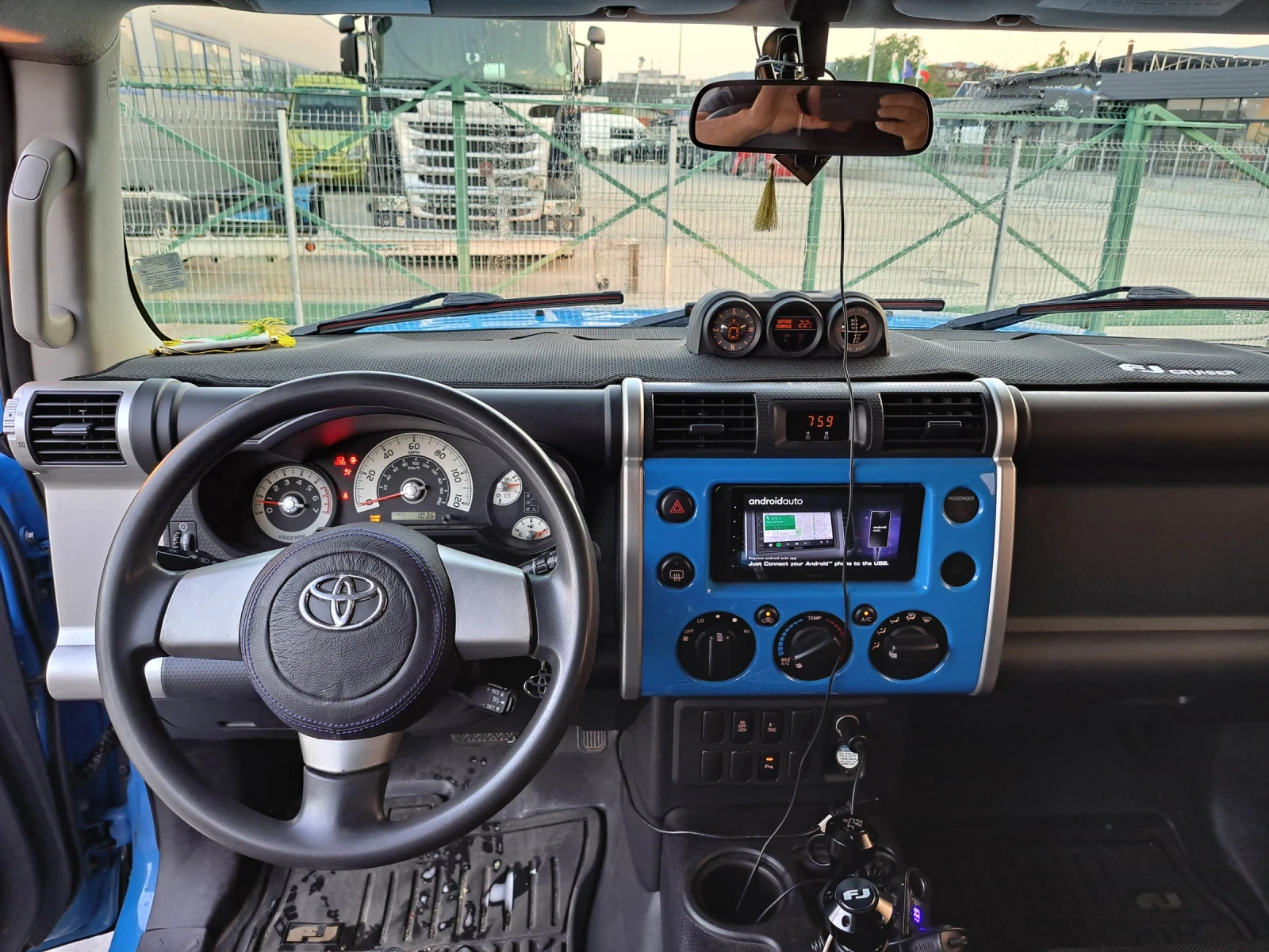 Toyota Fj cruiser, снимка 8 - Автомобили и джипове - 55565604