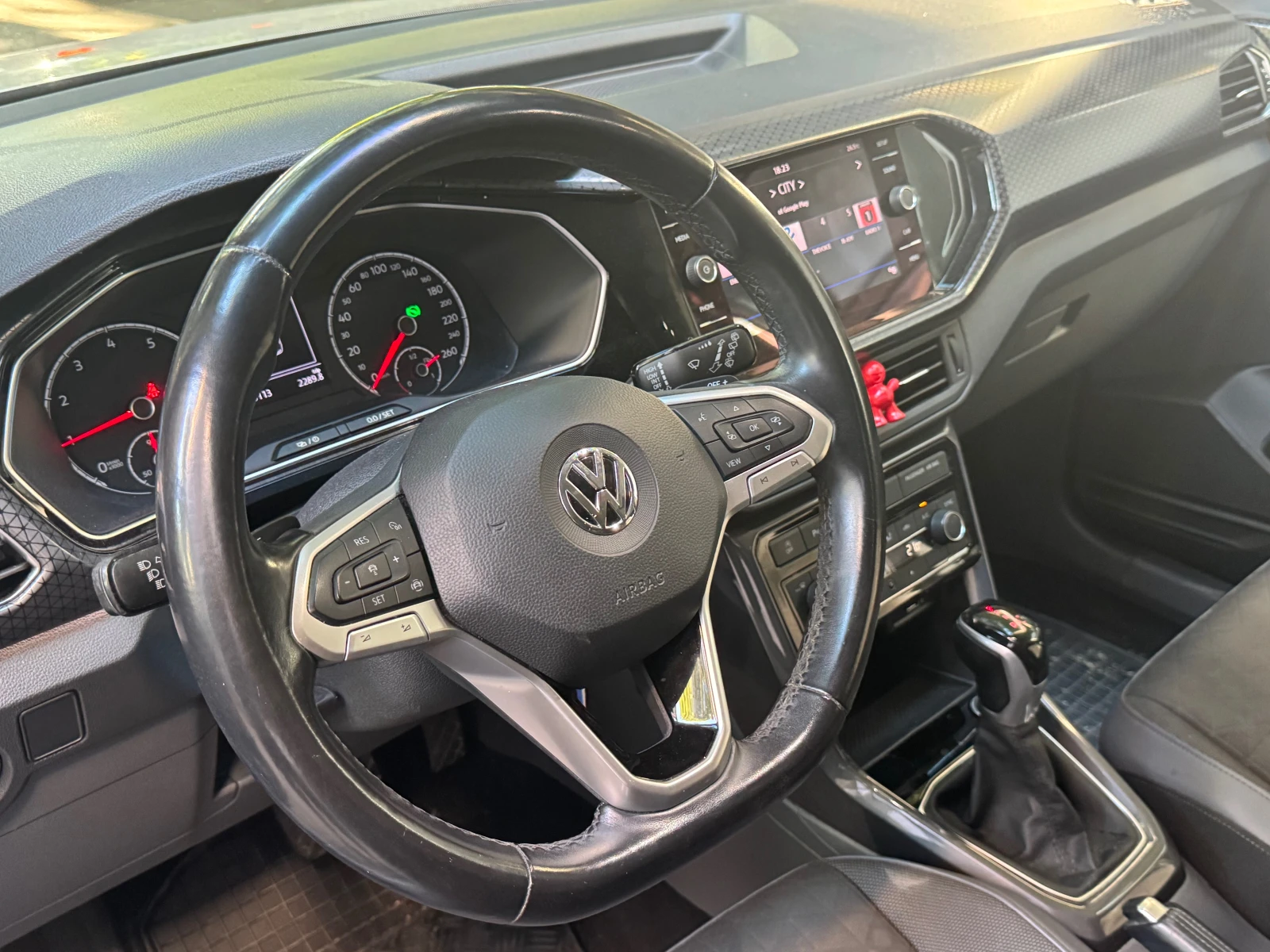 VW T-Cross, снимка 6 - Автомобили и джипове - 55674626