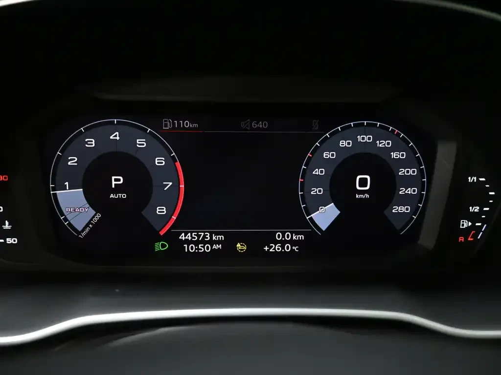 Audi Q3 Premium Plus 40 TFSI* CARPLAY* CARFAX* ПАНОРАМА, снимка 9 - Автомобили и джипове - 56119252