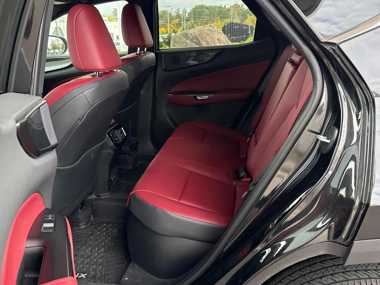 Lexus NX 350h | CARFAX | ������ ���������������� �� LEXUS | Mobile.bg � ����������� 12
