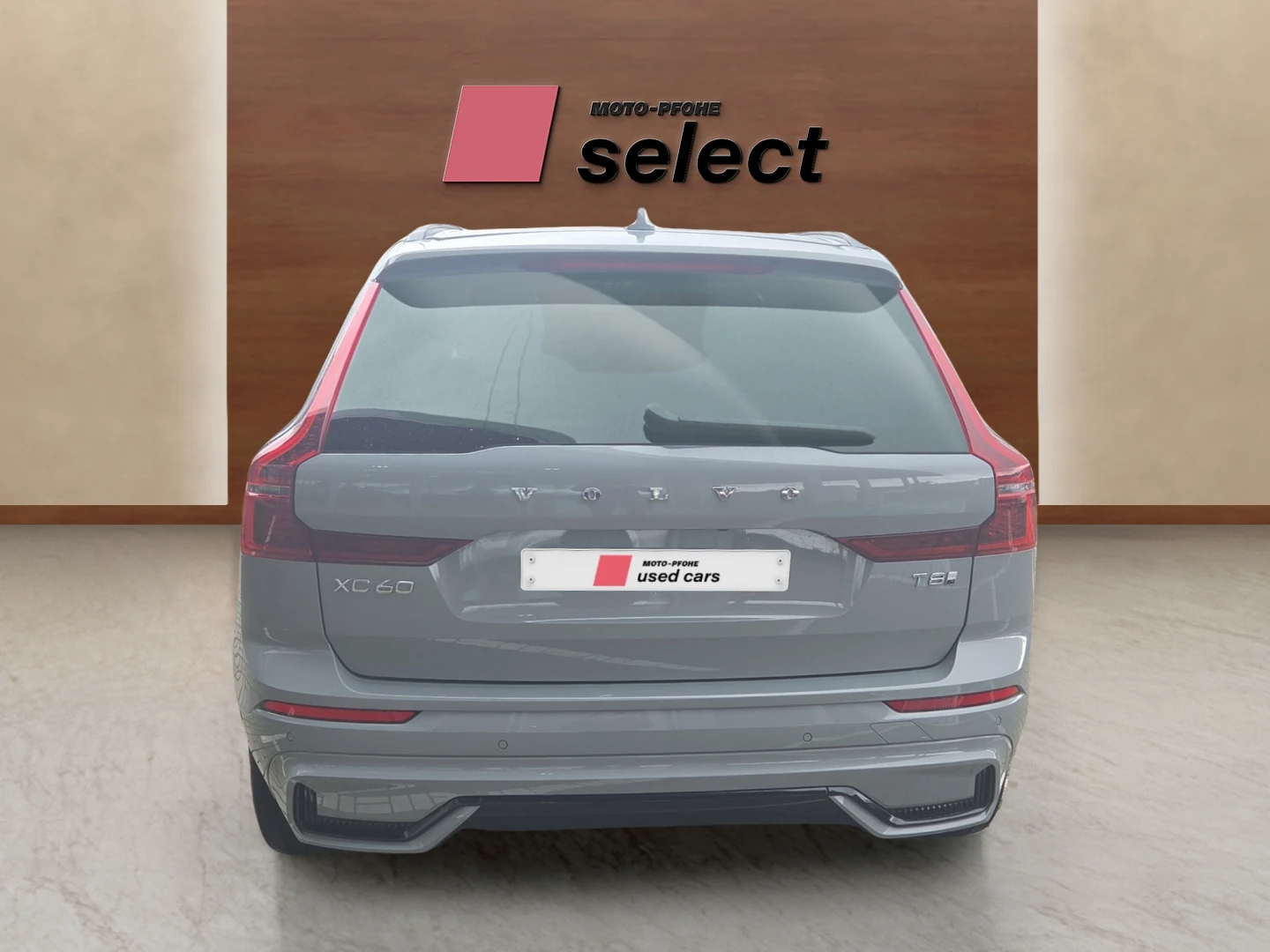 Volvo XC60 2.0 T8 Phev, снимка 4 - Автомобили и джипове - 56714994