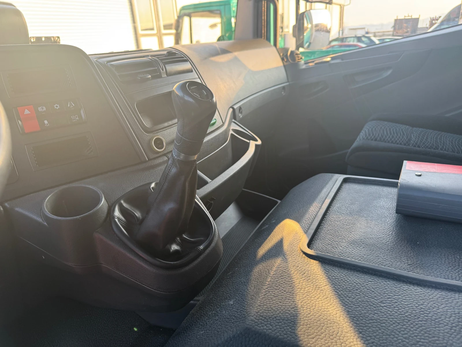 Mercedes-Benz Atego 1224 РЪЧНА FULL ЕКСТРИ КАТО НОВ, снимка 13 - Камиони - 53748221