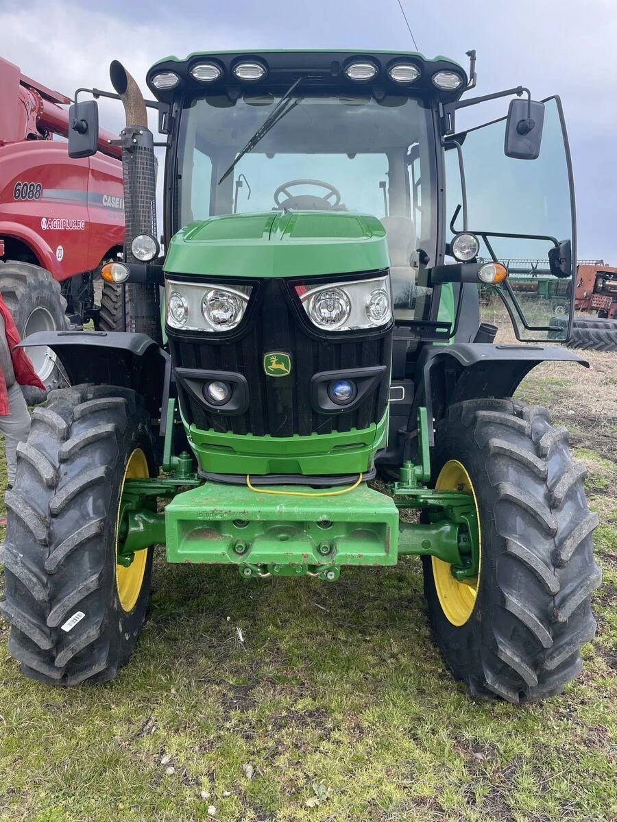 Трактор John Deere 6105R IVT , снимка 10 - Селскостопанска техника - 56350171