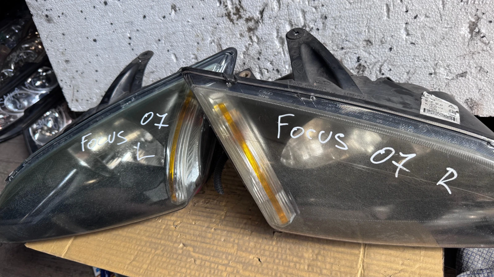   a Ford Focus - 4M51-13W029-JE / 4M51-13W030-JE | Mobile.bg   1