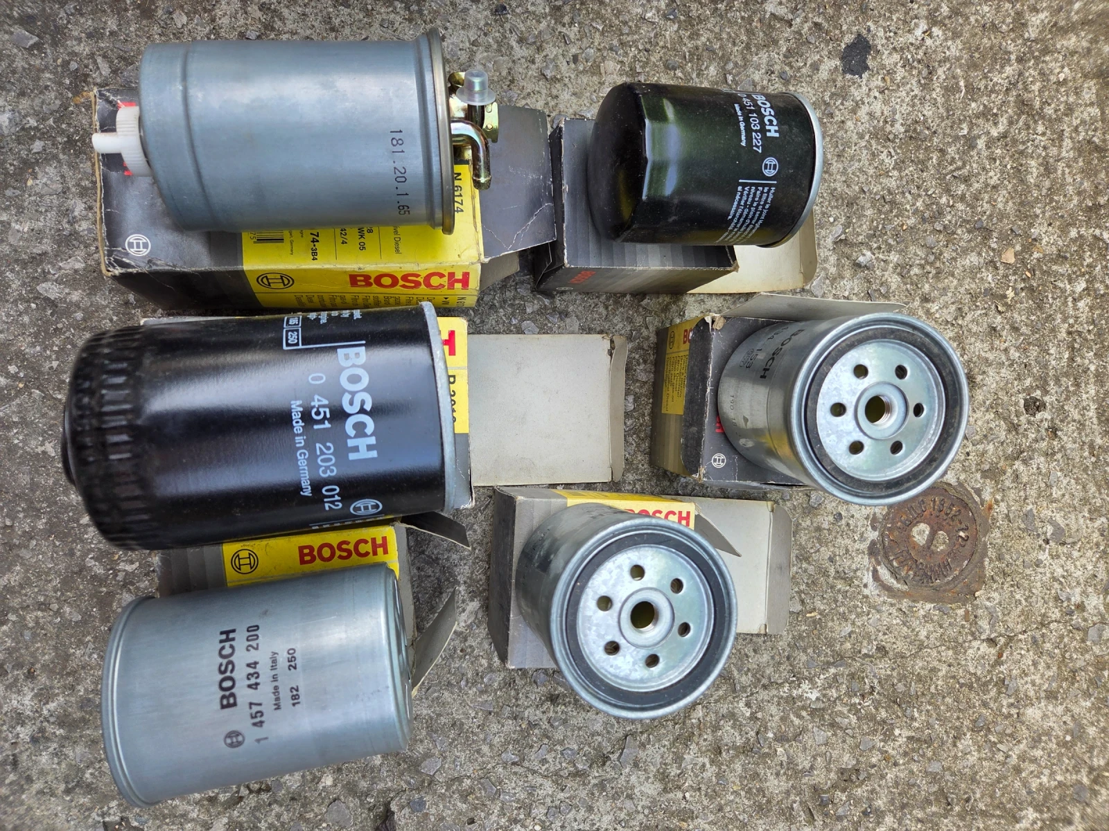 ���� ���������� (�������/�������) + �������� (Bosch, Champion) - 30 ��. | Mobile.bg � ����������� 2