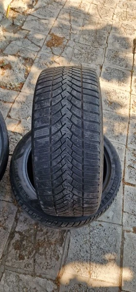 Гуми Зимни 245/45R19, снимка 1 - Гуми и джанти - 47529809