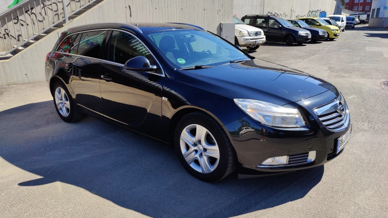 Opel Insignia, снимка 3 - Автомобили и джипове - 48088058