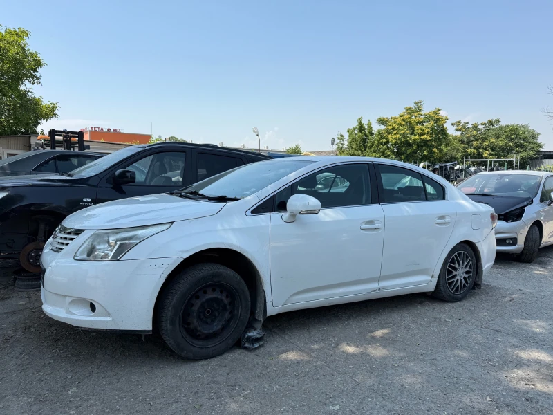 Toyota Avensis 2.0 D4D, снимка 2 - Автомобили и джипове - 50820157