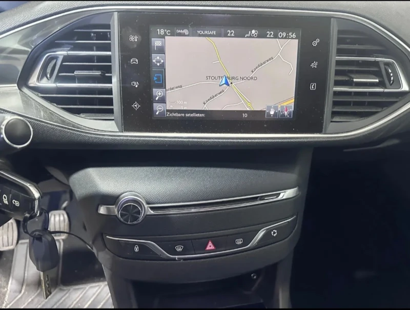 Peugeot 308 SW 1.6 HDI blue, снимка 8 - Автомобили и джипове - 51719188