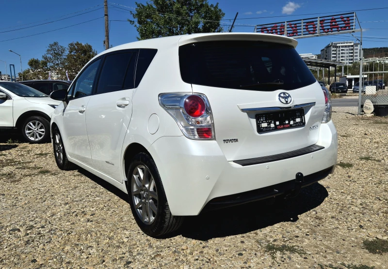 Toyota Verso АВТОМАТИК, снимка 5 - Автомобили и джипове - 51779657