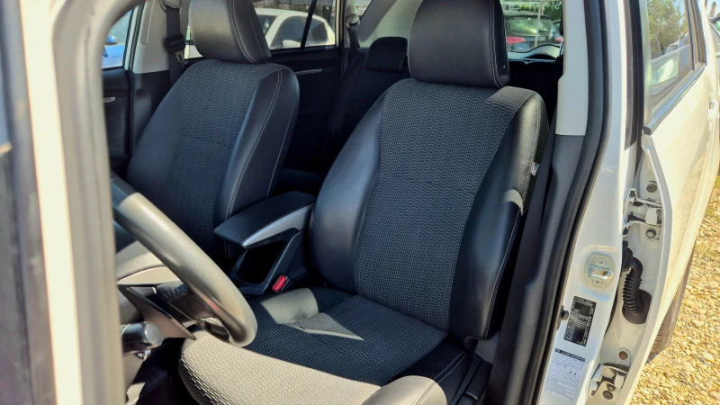 Toyota Verso АВТОМАТИК, снимка 8 - Автомобили и джипове - 51779657