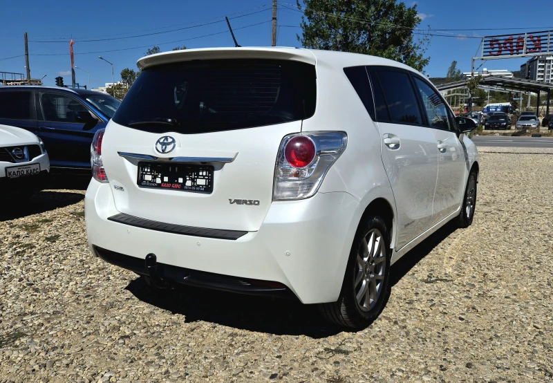 Toyota Verso АВТОМАТИК, снимка 4 - Автомобили и джипове - 51779657