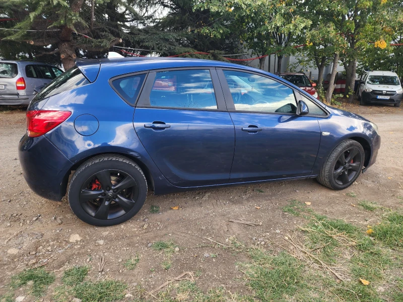 Opel Astra 1.6, снимка 2 - Автомобили и джипове - 51924541