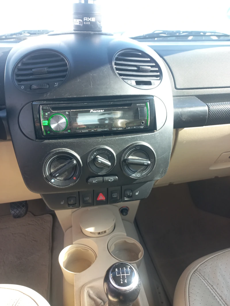 VW Beetle 1, 8 i, снимка 8 - Автомобили и джипове - 52000183