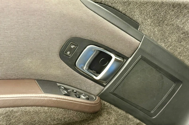 BMW i3 120Ah* 42.2KW* Подгреви* Лизинг* , снимка 7 - Автомобили и джипове - 52696089