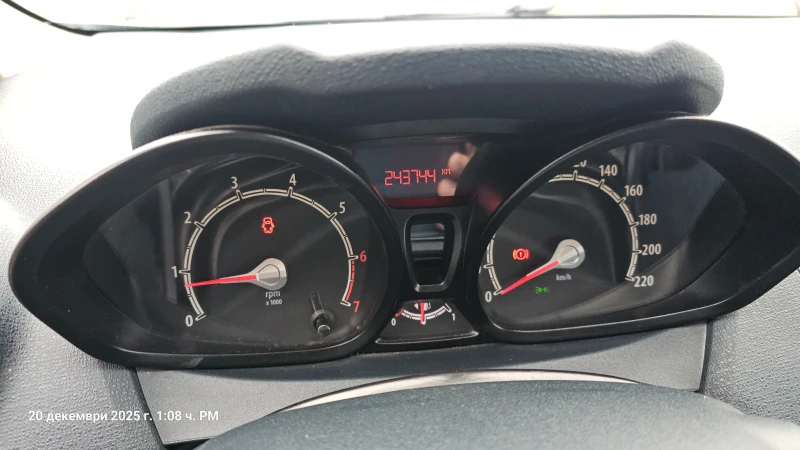 Ford Fiesta 1, 3, снимка 12 - Автомобили и джипове - 52856871