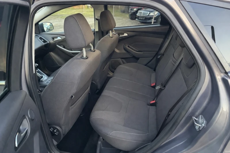 Ford Focus  1.6TDCI Titanium* KeylessGO* , снимка 14 - Автомобили и джипове - 53114732