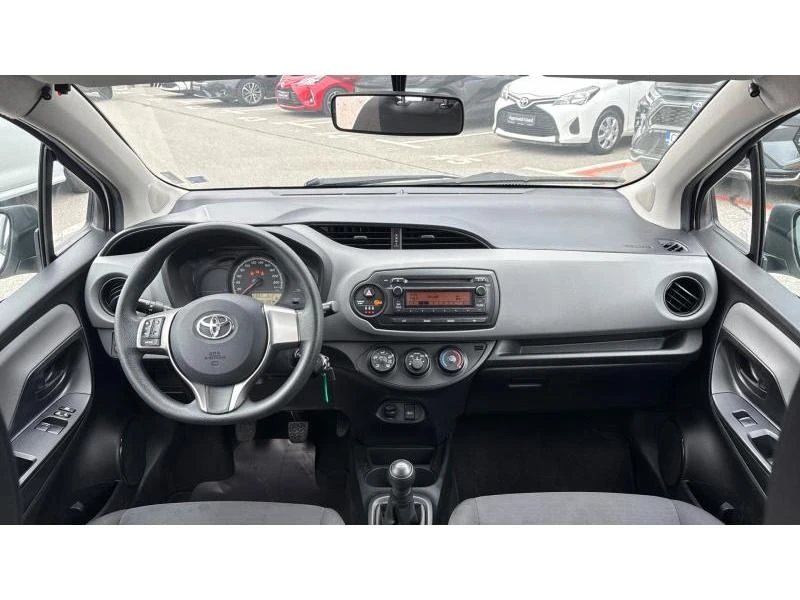 Toyota Yaris 1.0P CREA 5MT, снимка 8 - Автомобили и джипове - 53434374