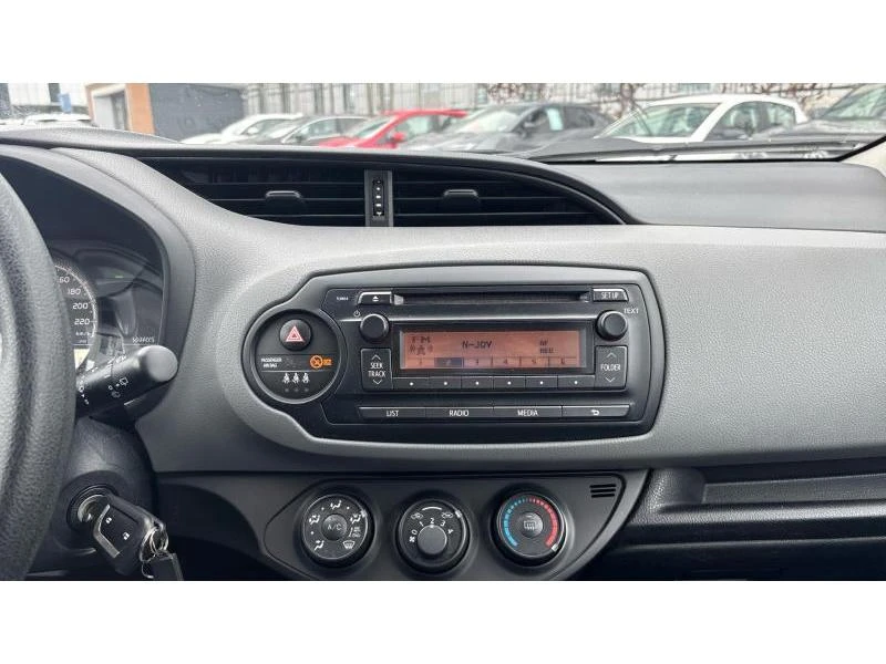Toyota Yaris 1.0P CREA 5MT, снимка 15 - Автомобили и джипове - 53434374