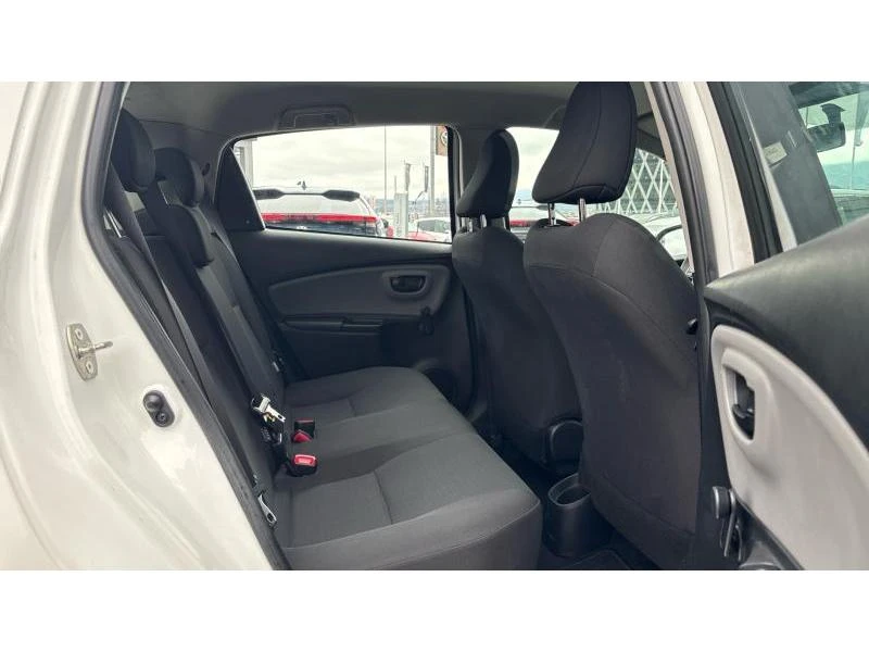 Toyota Yaris 1.0P CREA 5MT, снимка 7 - Автомобили и джипове - 53434374