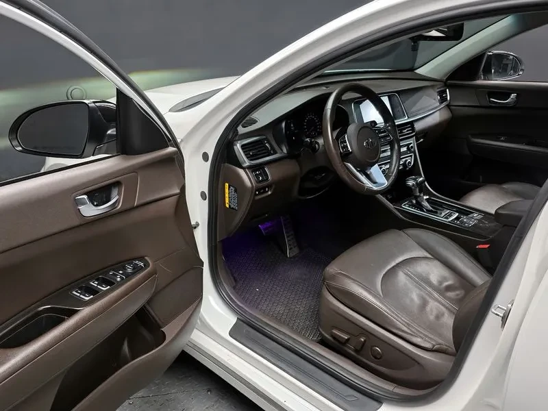 Kia K5 2.0, снимка 11 - Автомобили и джипове - 54263777