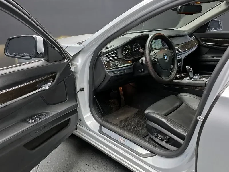 BMW 730 LD, снимка 11 - Автомобили и джипове - 56301305
