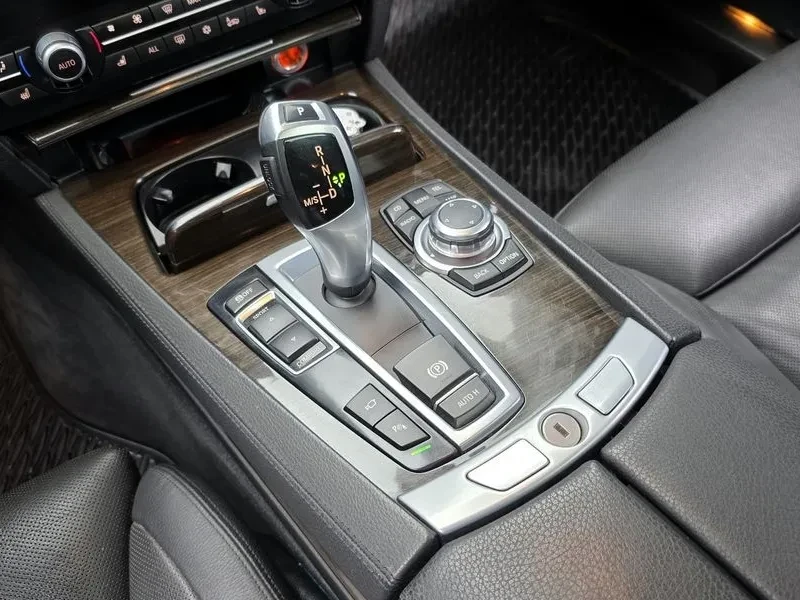 BMW 730 LD, снимка 5 - Автомобили и джипове - 56301305