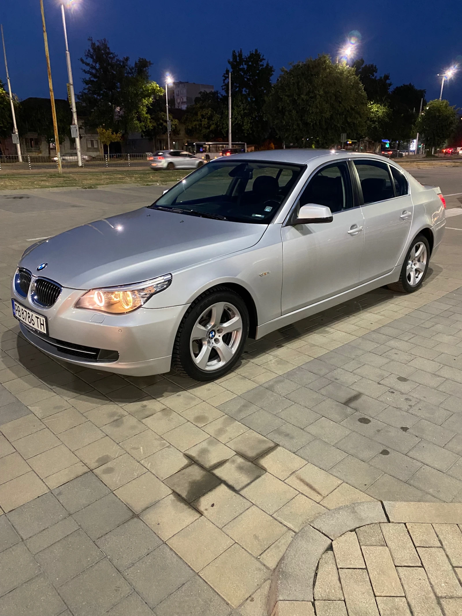 BMW 525 d 3.0 197к.с.CIC - изображение 5