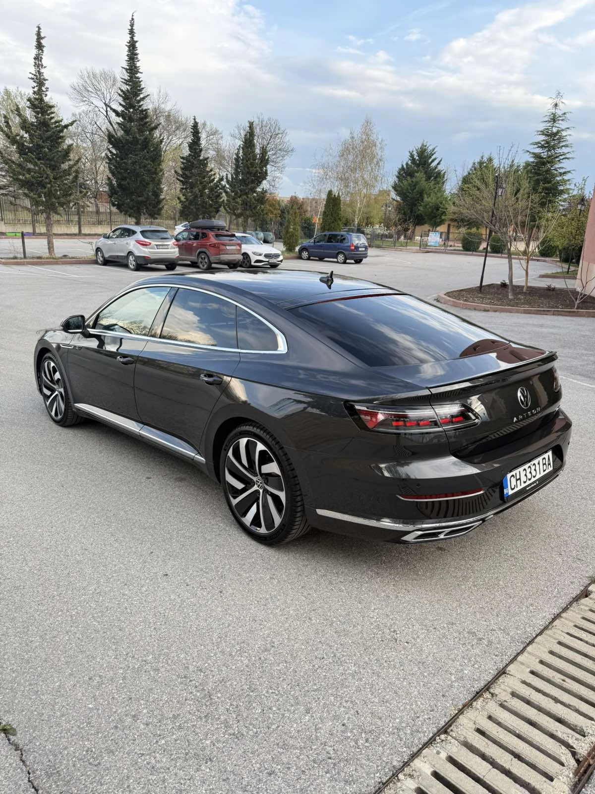 VW Arteon R-Line 2.0 TDI 200PS 4Motion - изображение 8