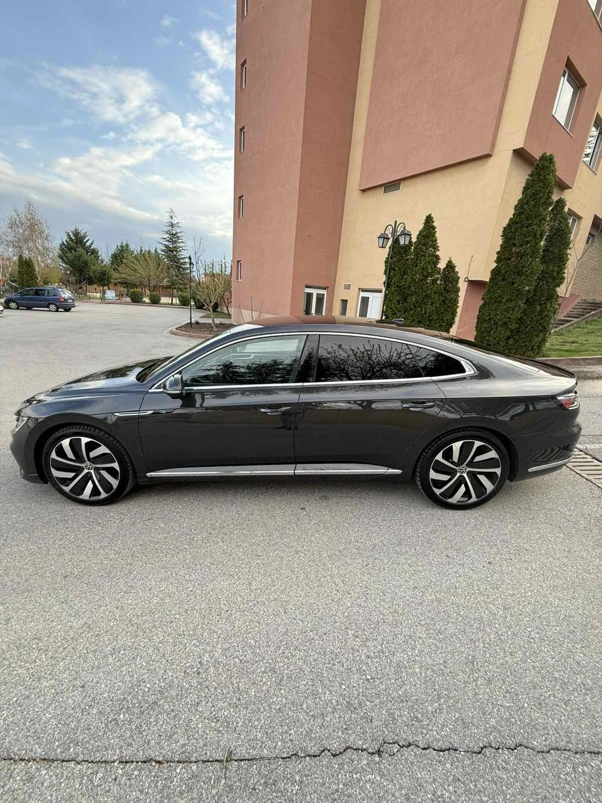VW Arteon R-Line 2.0 TDI 200PS 4Motion - изображение 7